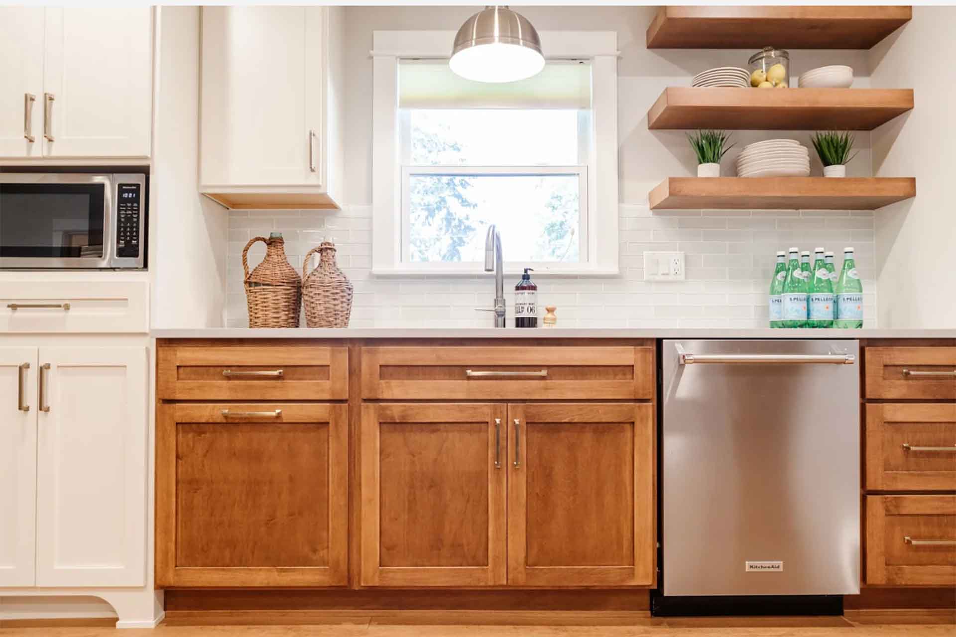 Kitchen-layout-sink-dishwasher-microwave